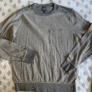 GAP Men's Heather Gray Crewneck Sweater